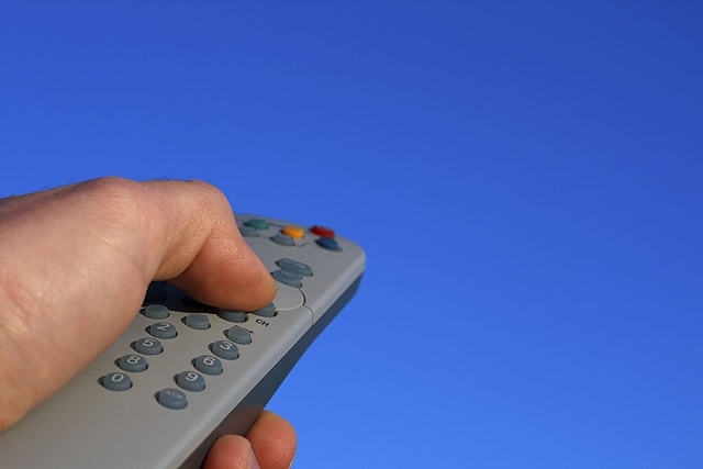 How To Program A Ge Universal Remote With or Without the Codes