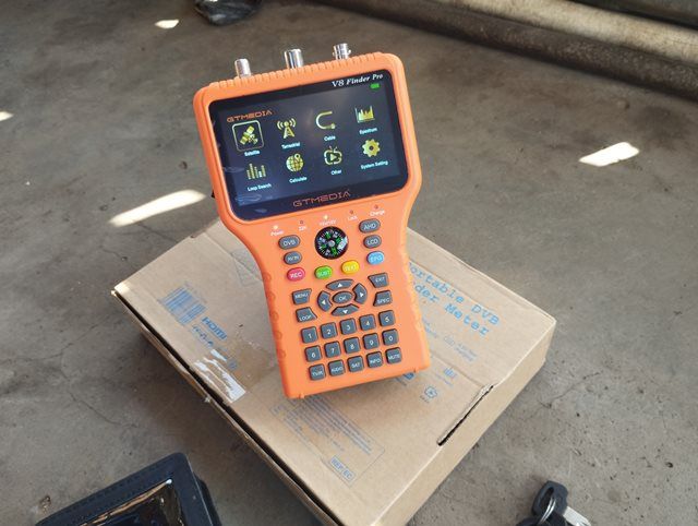 GT Media V8 Pro Digital Satellite Finder